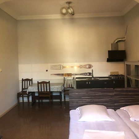 Twins Guest House By Black Sea Кобулети Екстериор снимка