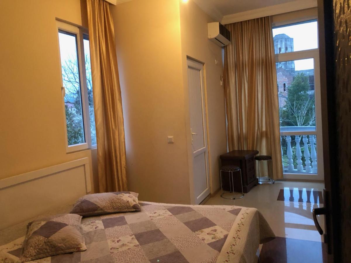 Twins Guest House By Black Sea Кобулети Екстериор снимка