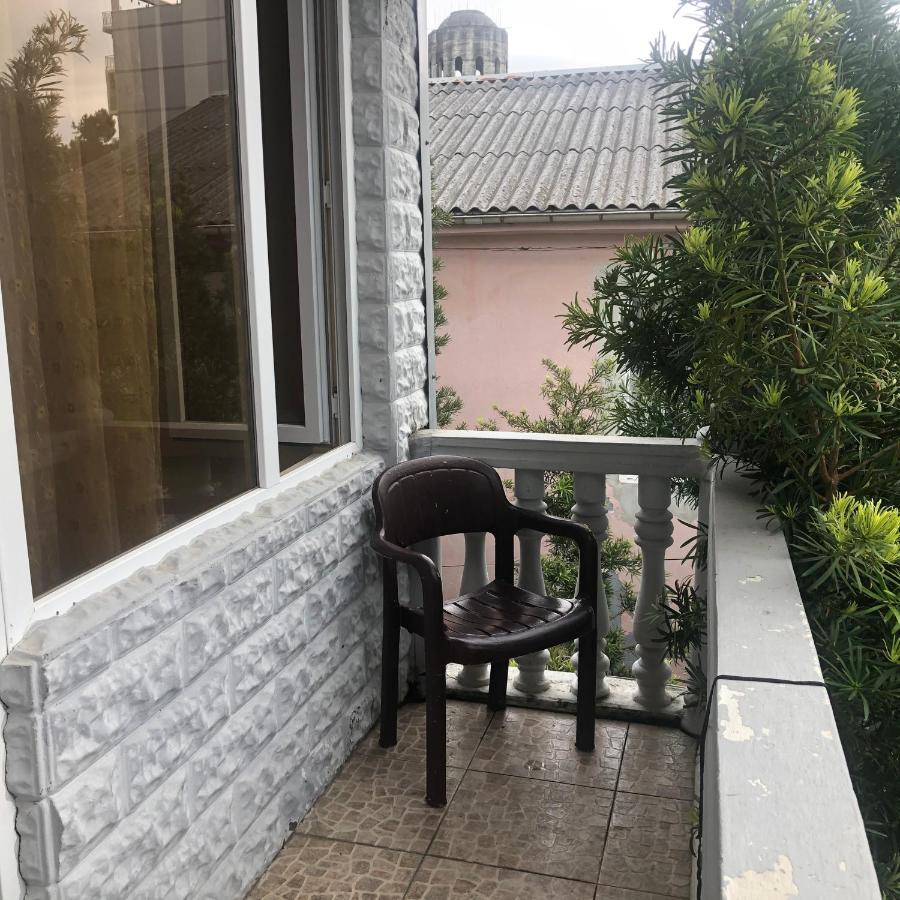 Twins Guest House By Black Sea Кобулети Екстериор снимка