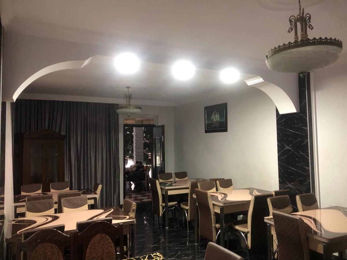 Twins Guest House By Black Sea Кобулети Екстериор снимка