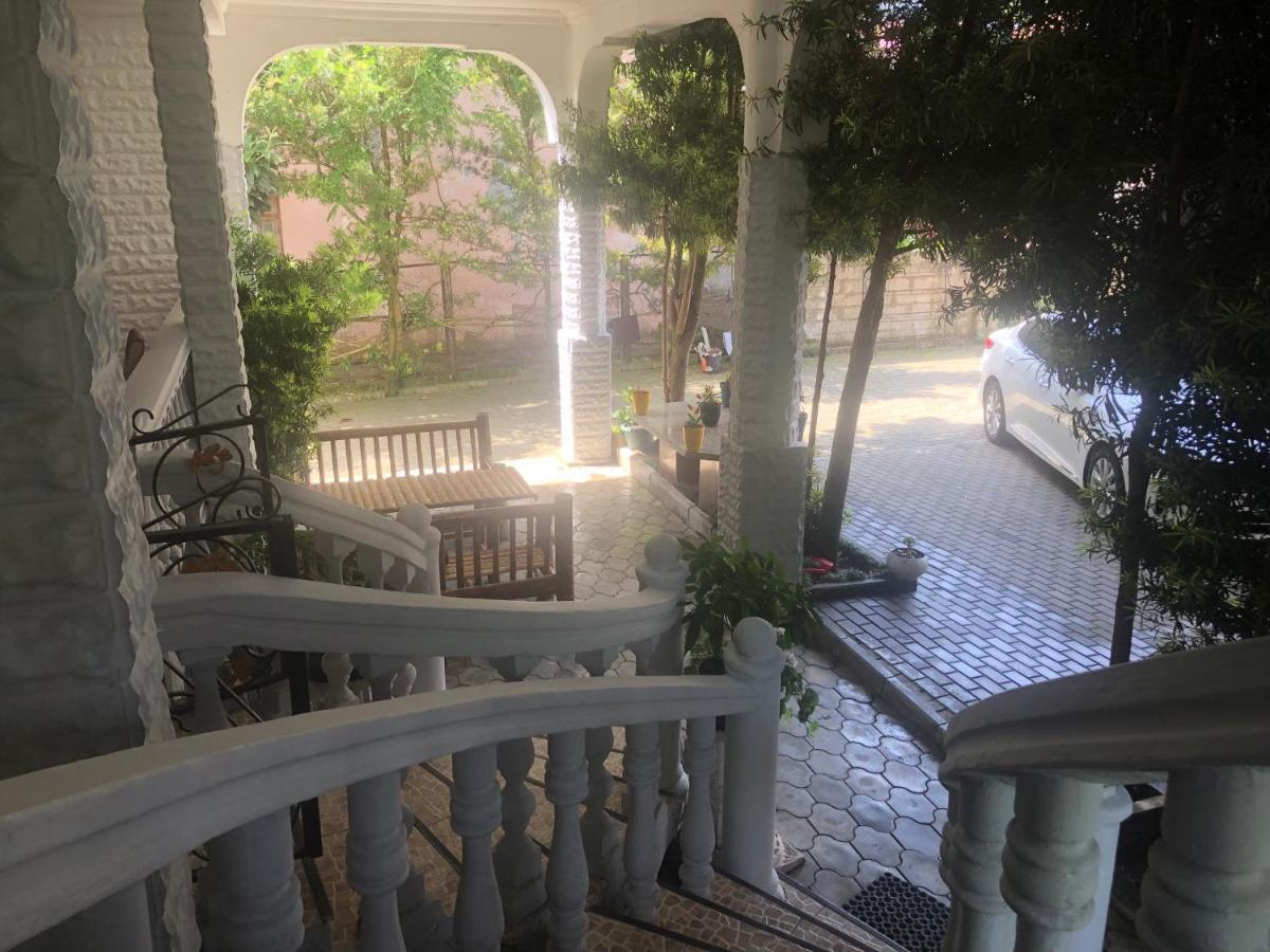 Twins Guest House By Black Sea Кобулети Екстериор снимка